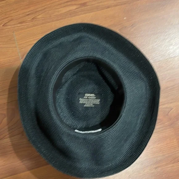 Eric Javits Squishee Straw Sun Hat Black-EUC - avconcontrols.com display picture 1